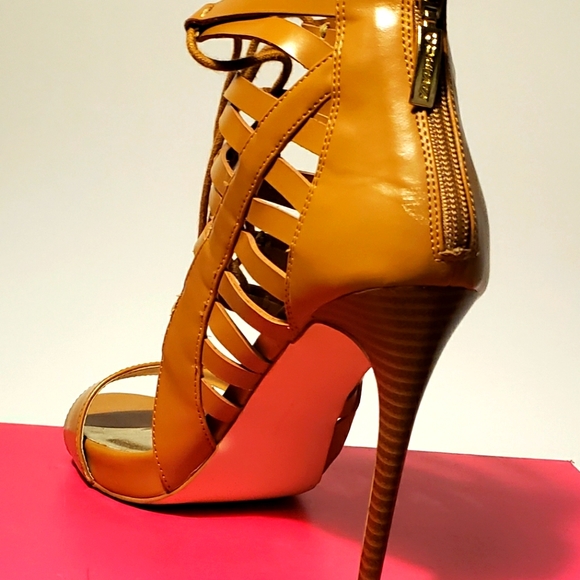 Guess Stiletto Heels - Picture 2 of 3